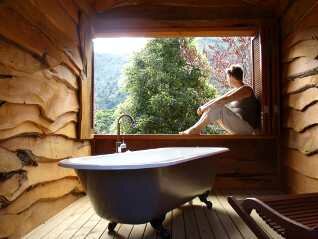 luxury bush lodge ideal for honeymoon and romance